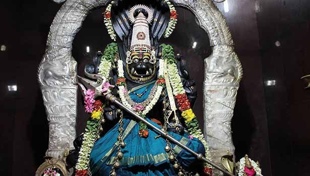 Pratyangira gayatri mantra in tamil PDF மன வலிமை தரக்கூடிய பிரத்யங்கிர தேவி மஹா மந்திரம்…! மந்திரம் பிரத்யங்கிரா தேவி Mantra prathyangira devi பிரத்தியங்கிரா தேவி மந்திரம்
அதர்வண பத்ரகாளி மந்திரம்
பிரத்தியங்கிரா தேவி ஹோமம்
பிரத்தியங்கிரா தேவி படம்
சத்ரு நாச மந்திரம்
பிரத்தியங்கிரா தேவி வரலாறு
P